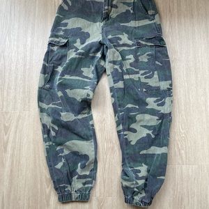 CAMO PANTS